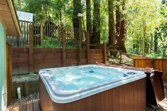 414 Hiawatha Road, Boulder Creek, CA 95006