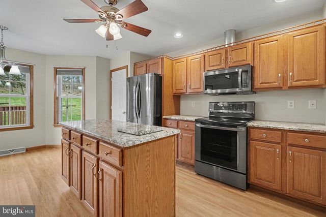 18 KENGREY DRIVE, Carlisle, PA 17015