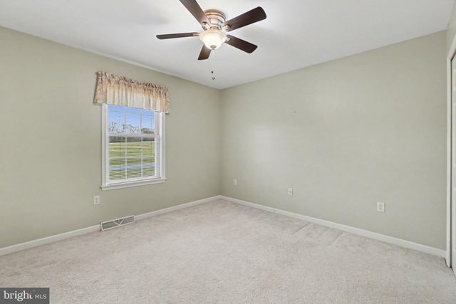 18 KENGREY DRIVE, Carlisle, PA 17015