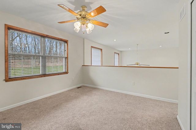 18 KENGREY DRIVE, Carlisle, PA 17015