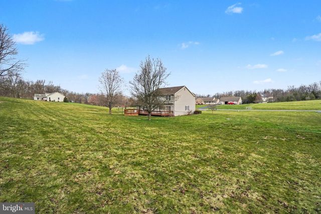 18 KENGREY DRIVE, Carlisle, PA 17015