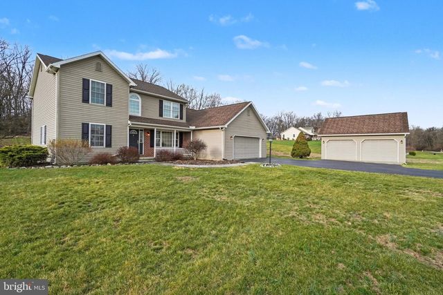 18 KENGREY DRIVE, Carlisle, PA 17015
