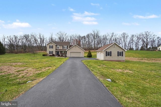 18 KENGREY DRIVE, Carlisle, PA 17015