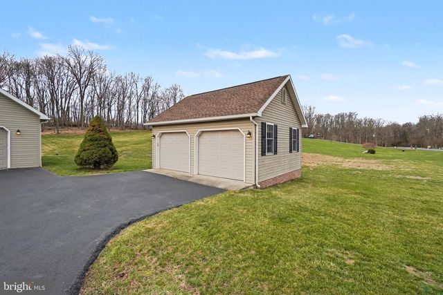 18 KENGREY DRIVE, Carlisle, PA 17015