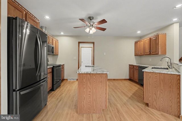 18 KENGREY DRIVE, Carlisle, PA 17015