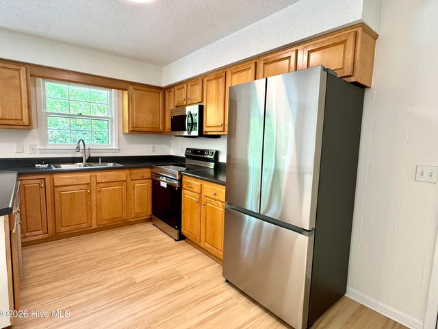 225 Angel Island Road, Wilmington, NC 28412