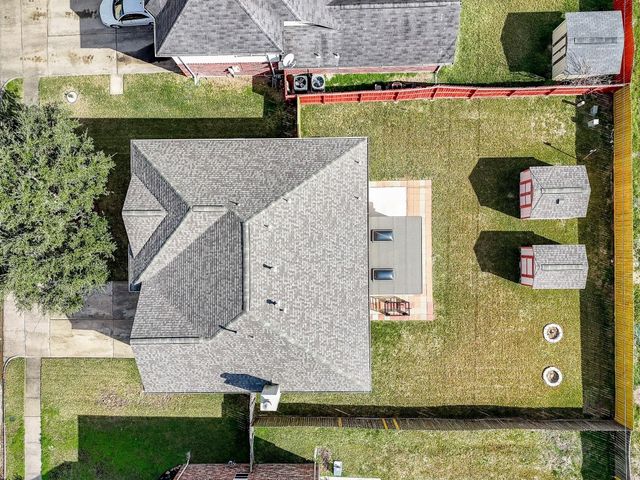 2235 Heatherwood Drive, Missouri City, TX 77489