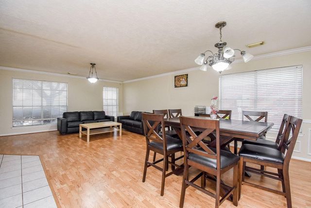 2235 Heatherwood Drive, Missouri City, TX 77489