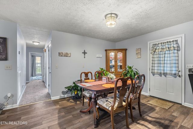 925 Oak Grove Rd, Madisonville, TN 37354