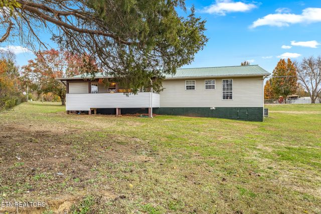 925 Oak Grove Rd, Madisonville, TN 37354