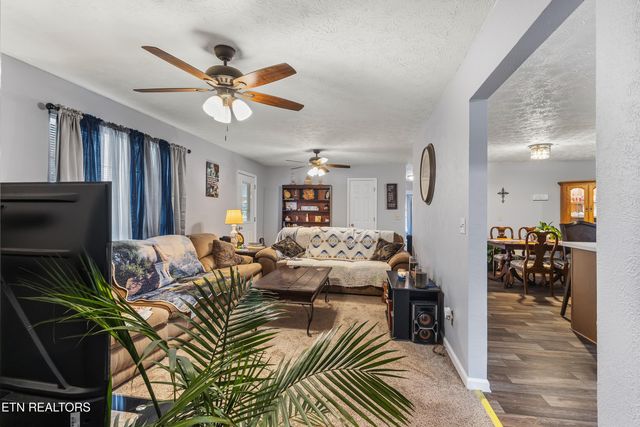 925 Oak Grove Rd, Madisonville, TN 37354