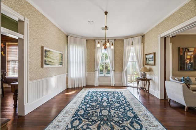 2102 Avenue P, Galveston, TX 77550
