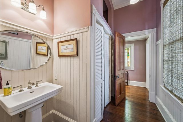 2102 Avenue P, Galveston, TX 77550
