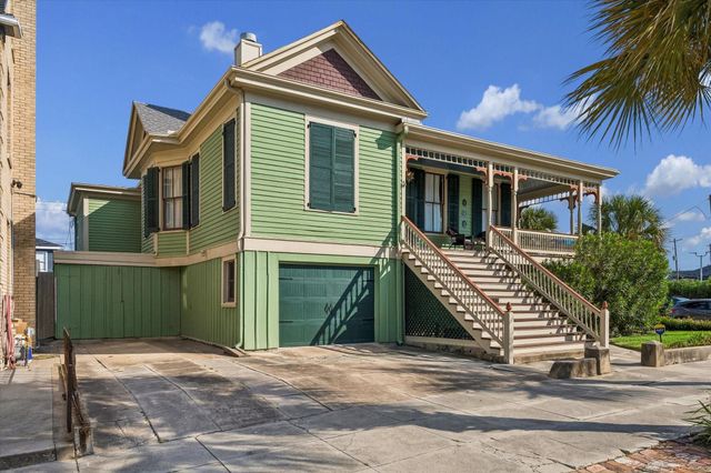 2102 Avenue P, Galveston, TX 77550