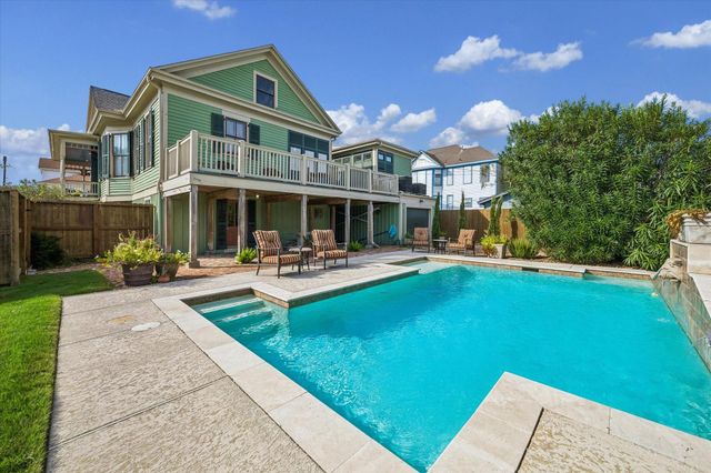 2102 Avenue P, Galveston, TX 77550