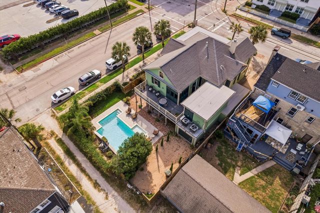 2102 Avenue P, Galveston, TX 77550