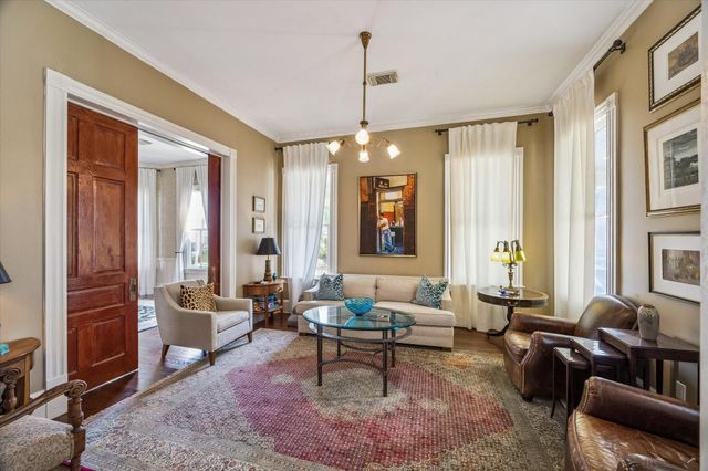 2102 Avenue P, Galveston, TX 77550