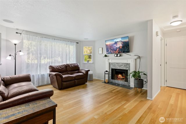 9228 49th Avenue W, Mukilteo, WA 98275