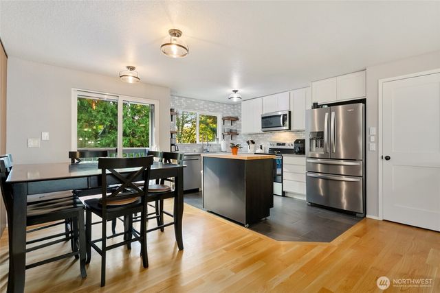 9228 49th Avenue W, Mukilteo, WA 98275