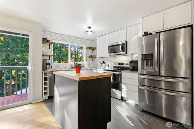 9228 49th Avenue W, Mukilteo, WA 98275