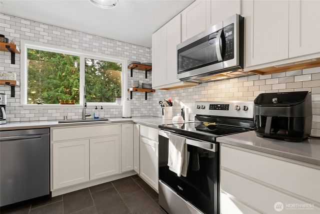 9228 49th Avenue W, Mukilteo, WA 98275