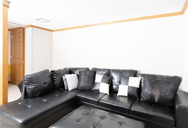 3303 Ingleside Drive, Parma, OH 44134