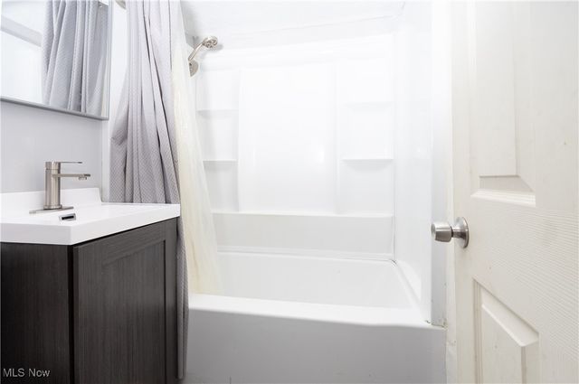 3303 Ingleside Drive, Parma, OH 44134