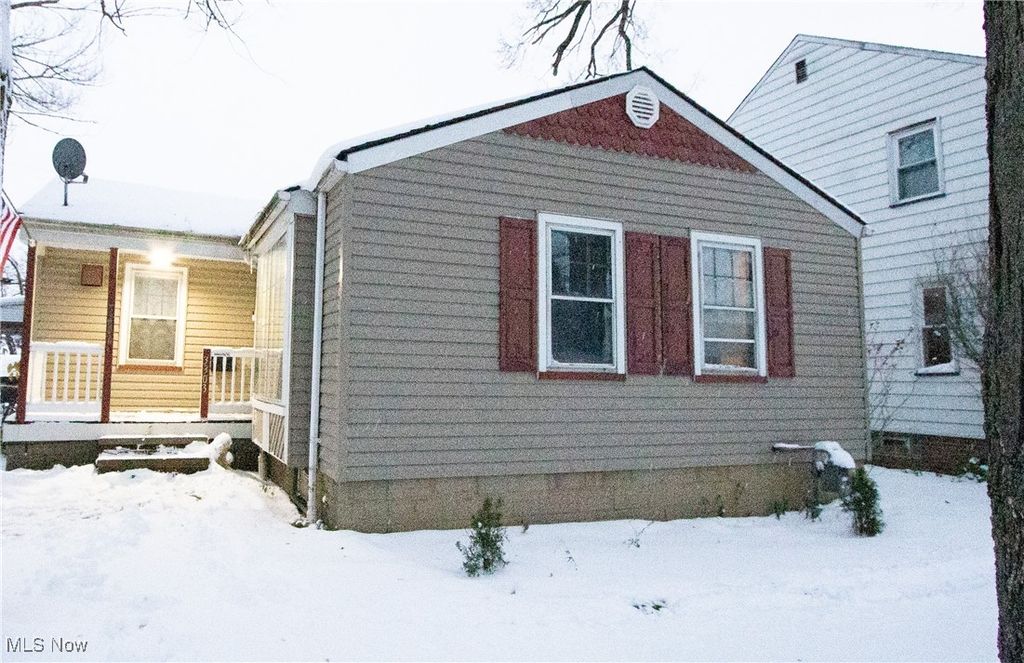 3303 Ingleside Drive, Parma, OH 44134