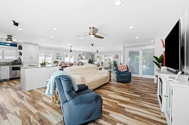 406 SE 4th Ter, Dania Beach, FL 33004