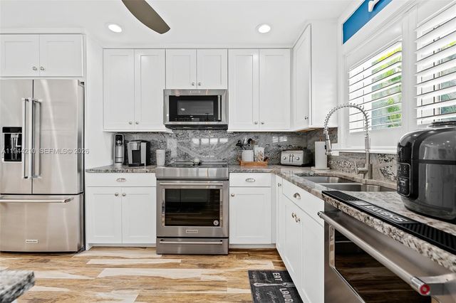 406 SE 4th Ter, Dania Beach, FL 33004