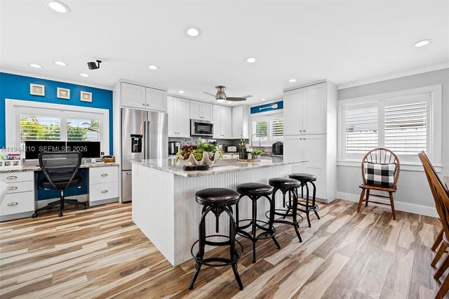 406 SE 4th Ter, Dania Beach, FL 33004