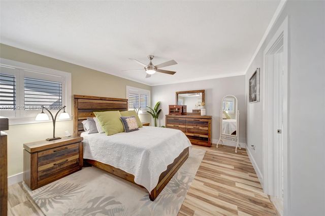 406 SE 4th Ter, Dania Beach, FL 33004