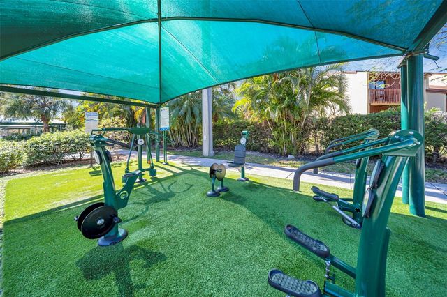 406 SE 4th Ter, Dania Beach, FL 33004