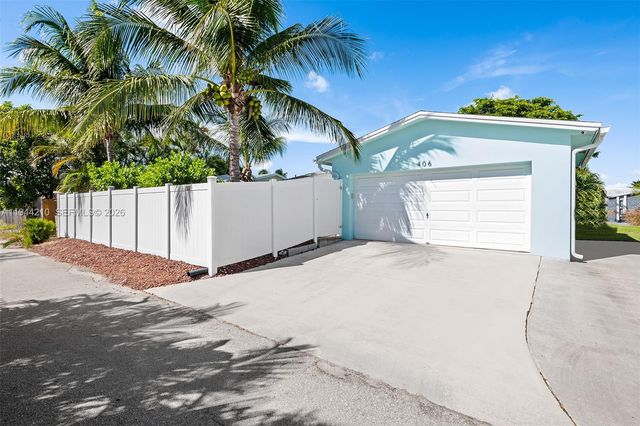 406 SE 4th Ter, Dania Beach, FL 33004