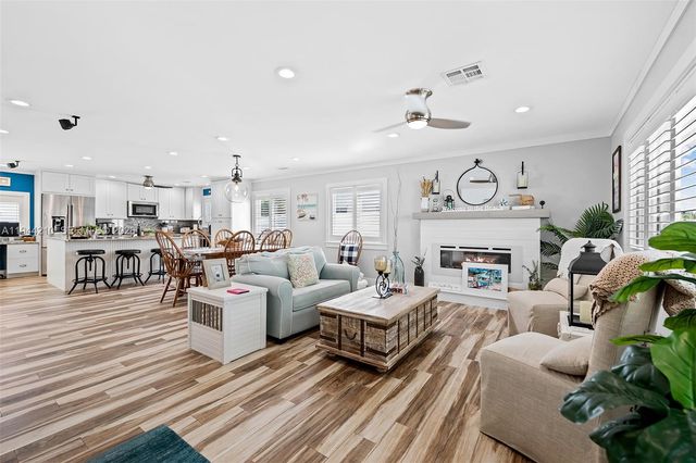 406 SE 4th Ter, Dania Beach, FL 33004