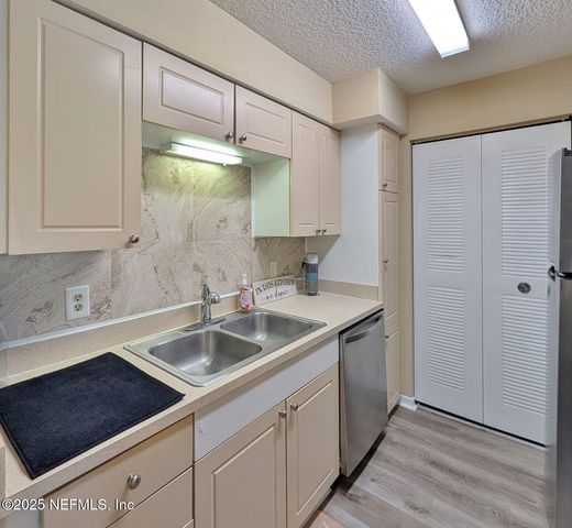 10200 BELLE RIVE Boulevard 71, Jacksonville, FL 32256