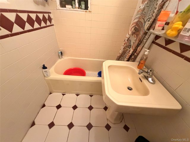 9 Metropolitan Oval 7G, Bronx, NY 10462
