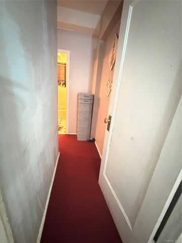 9 Metropolitan Oval 7G, Bronx, NY 10462