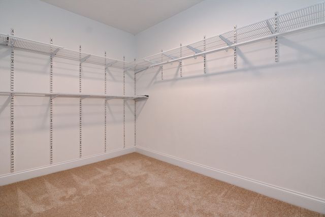 76 Pouts Ln 76, Uxbridge, MA 01569