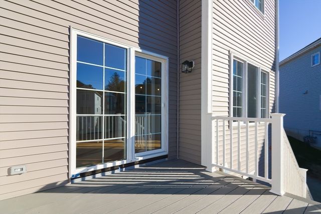 76 Pouts Ln 76, Uxbridge, MA 01569