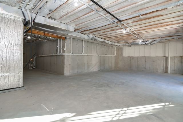 76 Pouts Ln 76, Uxbridge, MA 01569