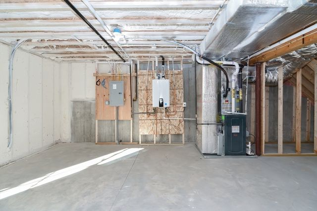 76 Pouts Ln 76, Uxbridge, MA 01569