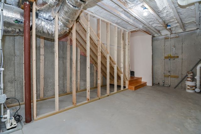 76 Pouts Ln 76, Uxbridge, MA 01569