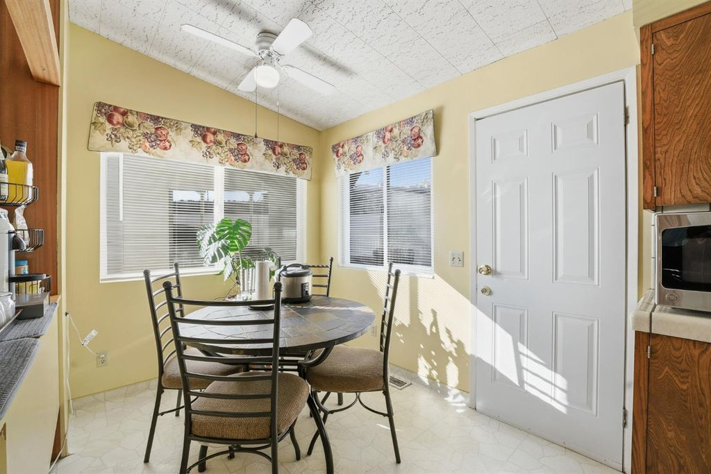 Image 21 of property listing at 5208 Greenbrier Avenue, Bakersfield, CA 93306