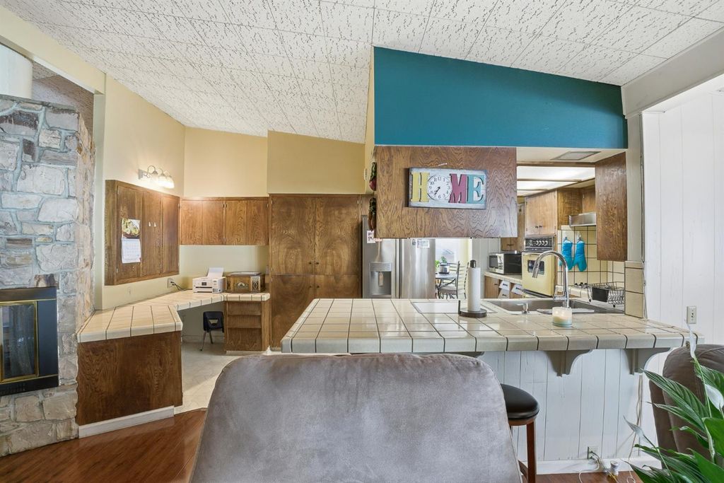 Image 26 of property listing at 5208 Greenbrier Avenue, Bakersfield, CA 93306