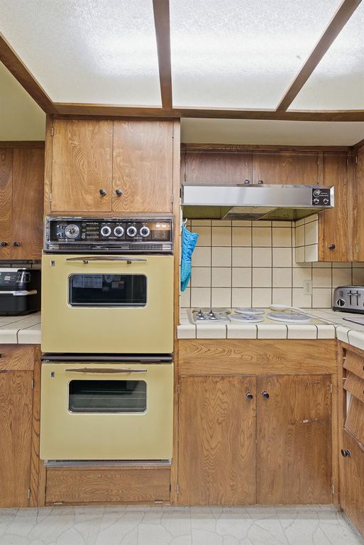 Image 28 of property listing at 5208 Greenbrier Avenue, Bakersfield, CA 93306