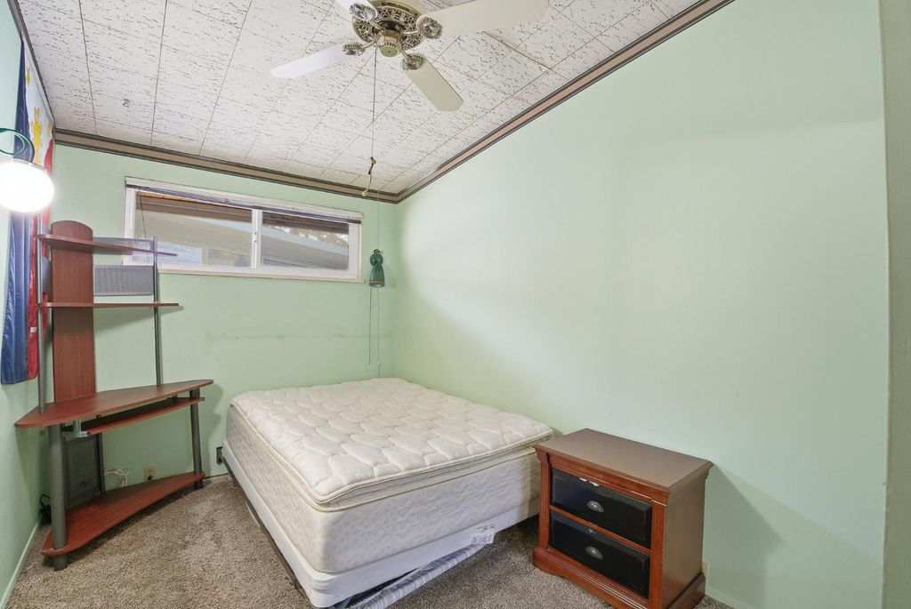 Image 33 of property listing at 5208 Greenbrier Avenue, Bakersfield, CA 93306