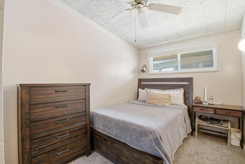 Image 36 of property listing at 5208 Greenbrier Avenue, Bakersfield, CA 93306