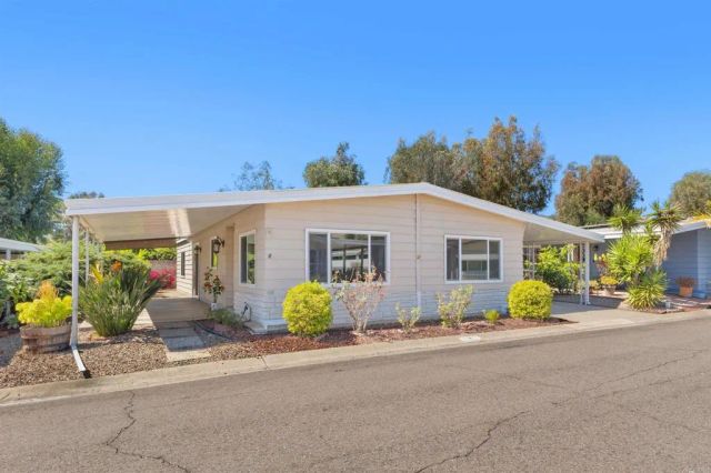 2250 N Broadway SPC 4, Escondido, CA 92026