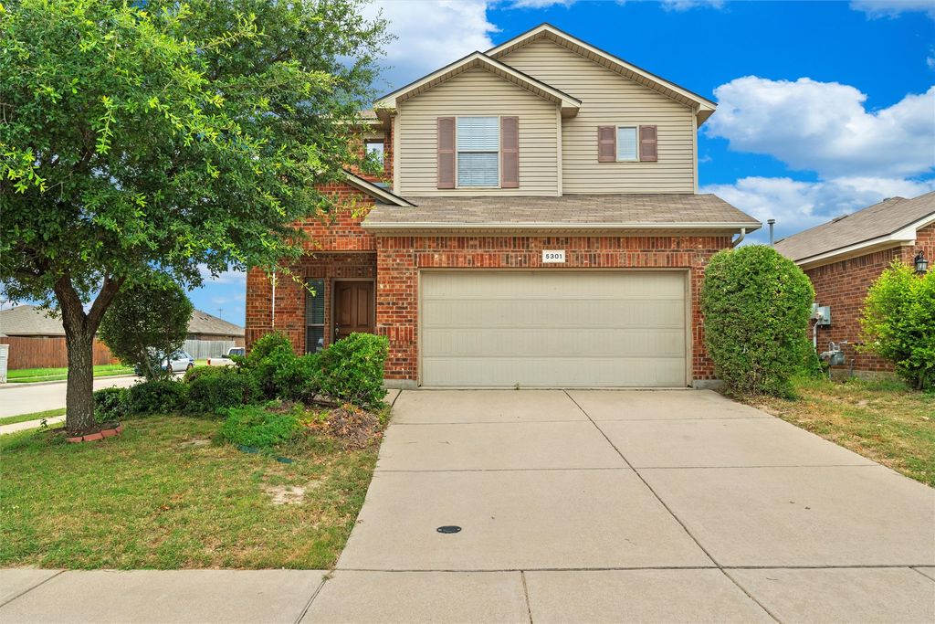 5301 Austin Ridge Drive, Fort Worth, TX 76179